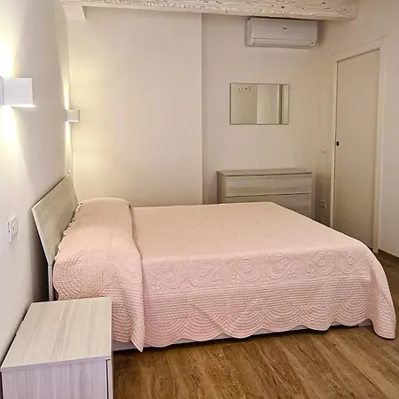 Apartment Redomus *