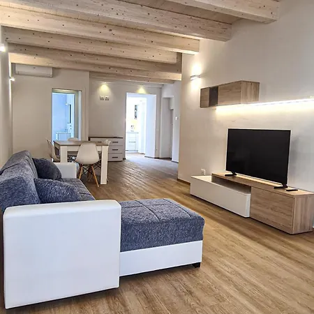 Redomus Apartment